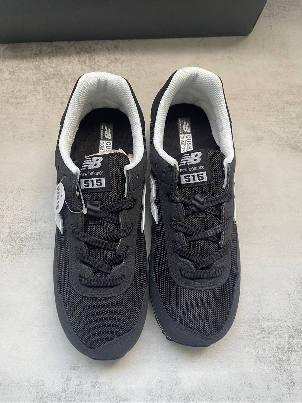 New Balance Kid’s 515 Sneakers in Black and White - Picture 3 of 8